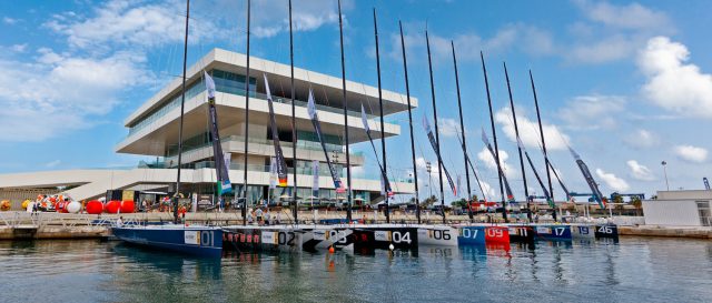 La falta de viento suspende la segunda jornada de 52 SUPER SERIES en Valencia