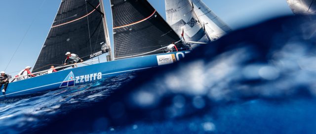 Under Pressure, Azzurra mantiene la testa