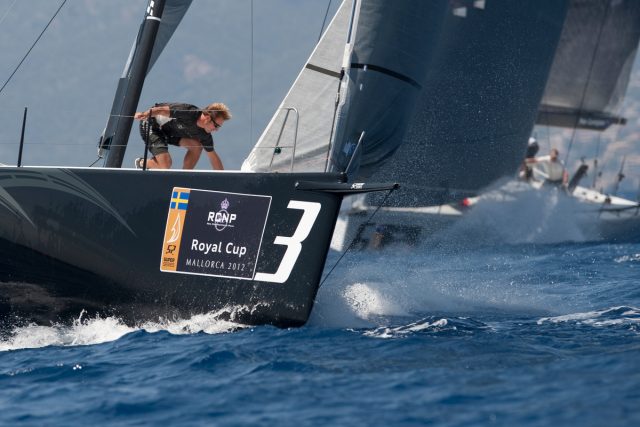 Race 8: Azzurra win, Ran claim cup