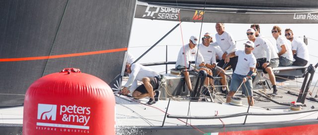 Luna Rossa leader a Valencia