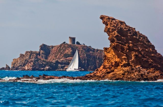 Coastal Course, A Rocky Route But All on the Start