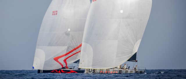 52 SUPER SERIES Barcelona Sailing Week, Platoon sale in testa