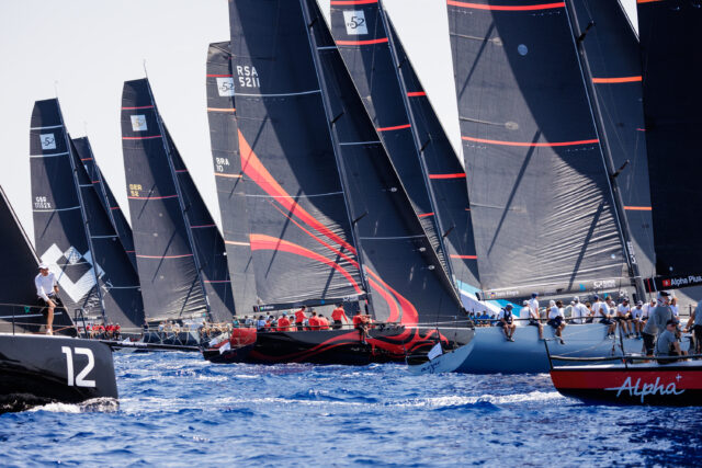 Excelente ensayo general de los 13 barcos que competirán en Puerto Portals